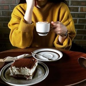 Meet your Posher, Cat